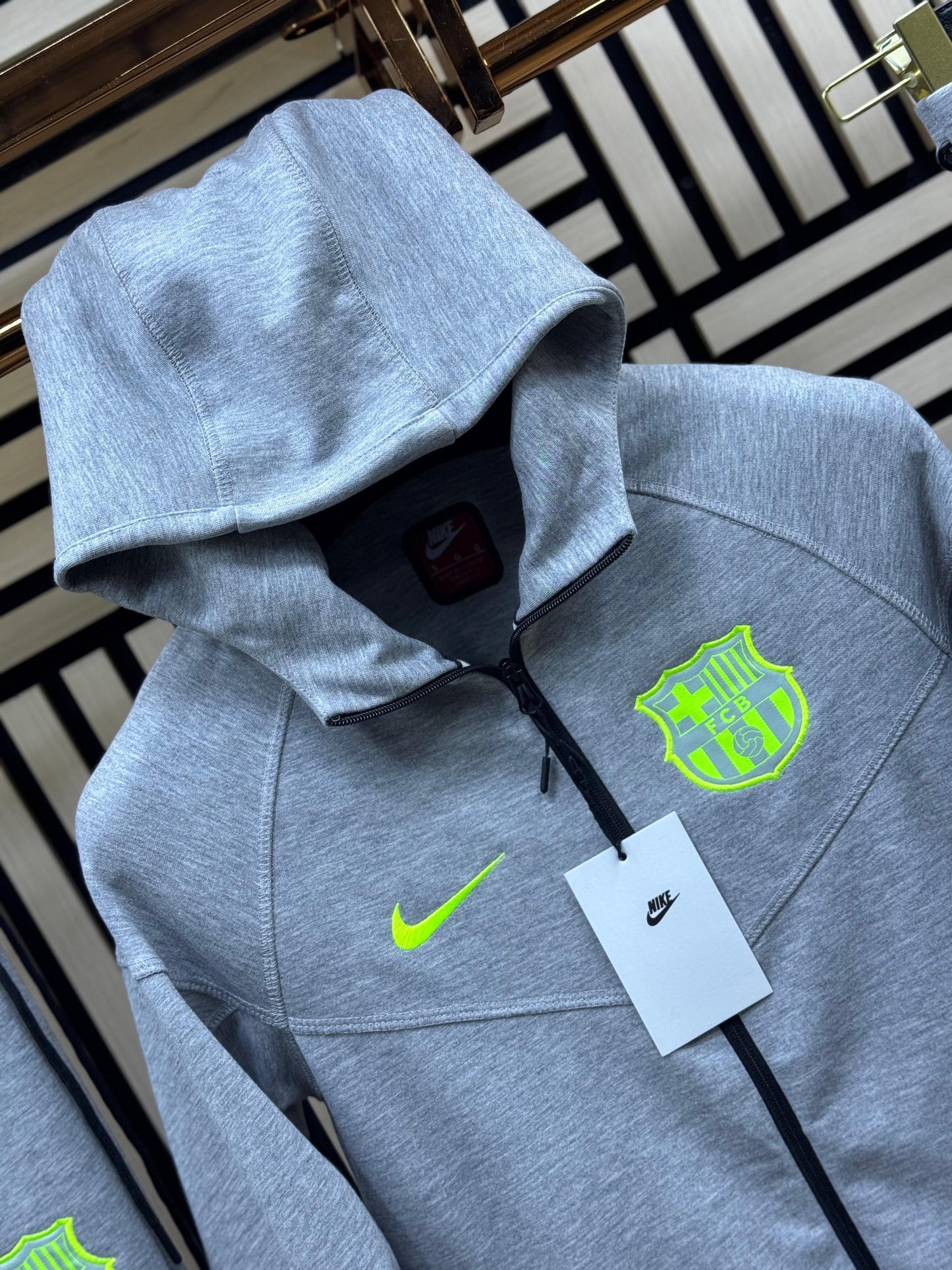 CHANDAL NIKE TECH FCB