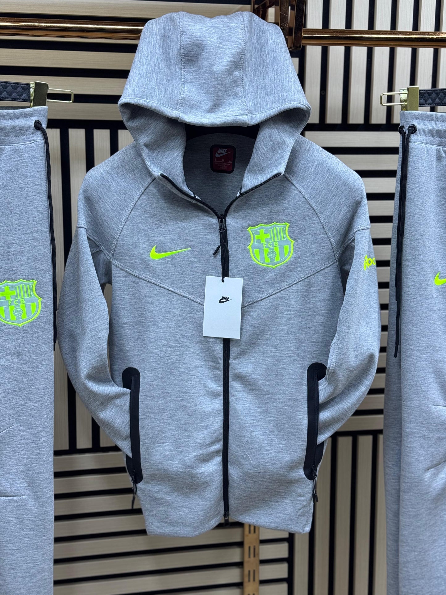 CHANDAL NIKE TECH FCB