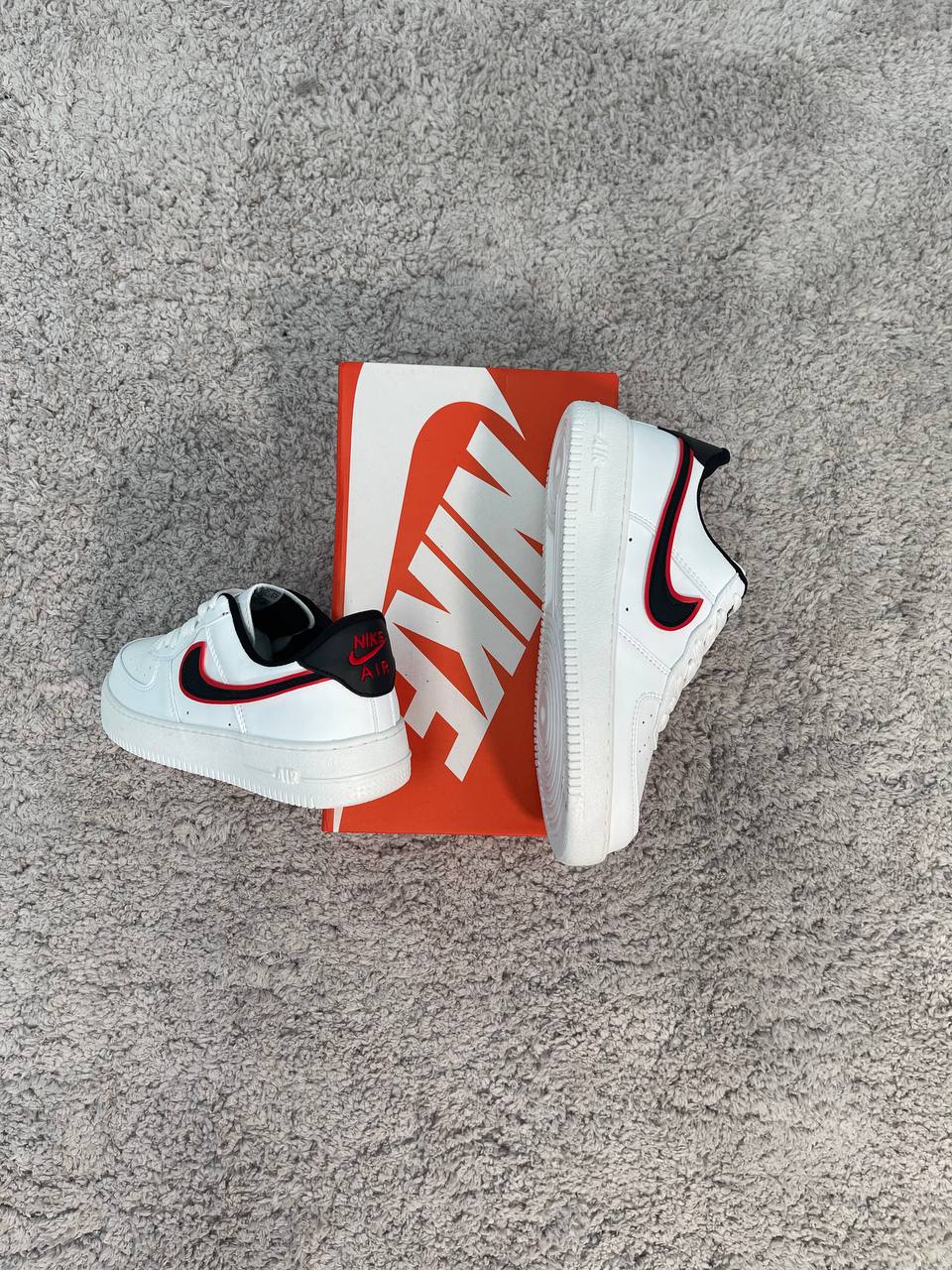 Air Force 1 logo rojo