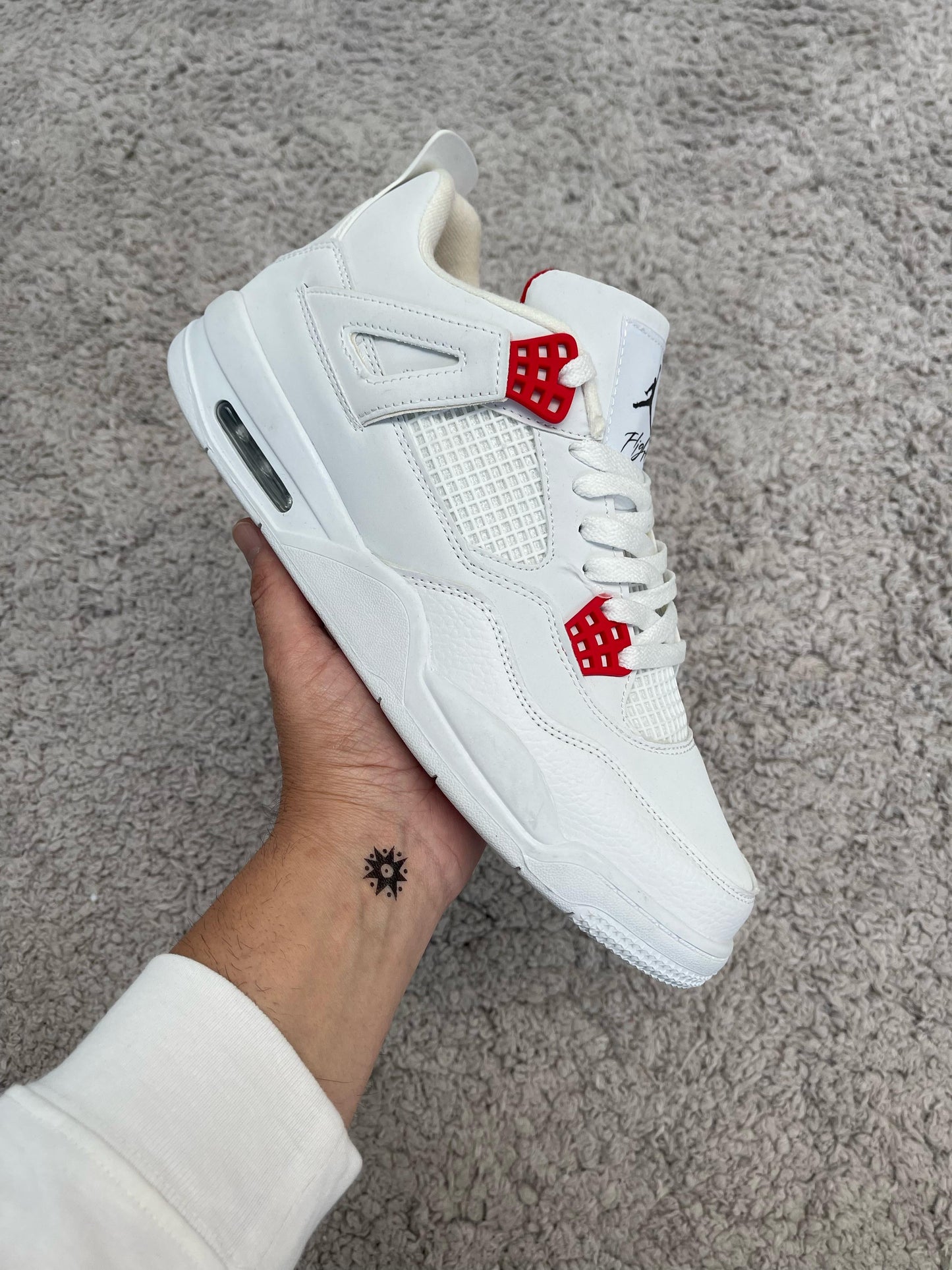 Jordan retro 4 blancas/rojas