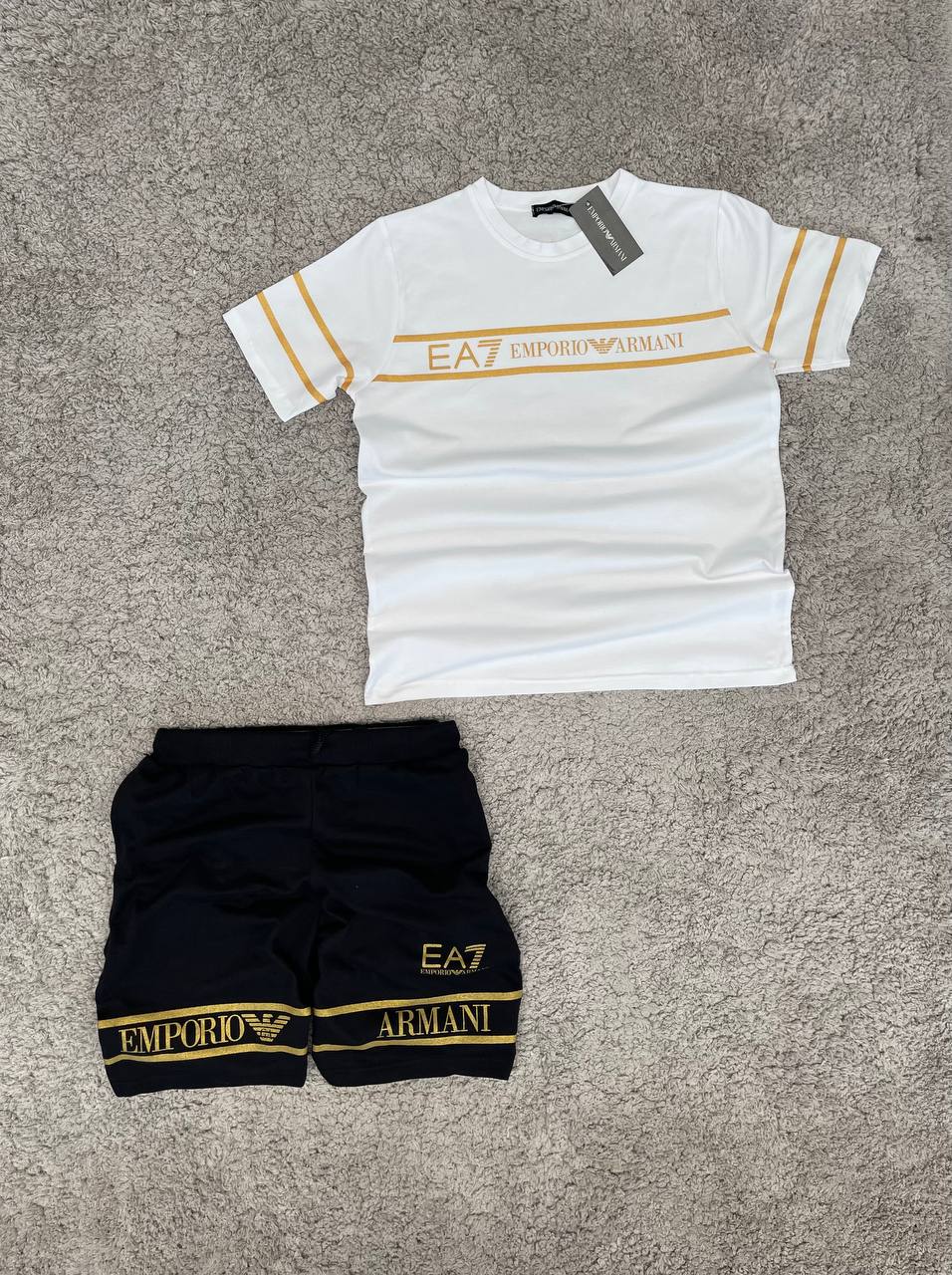 Conjunto de verano EA7