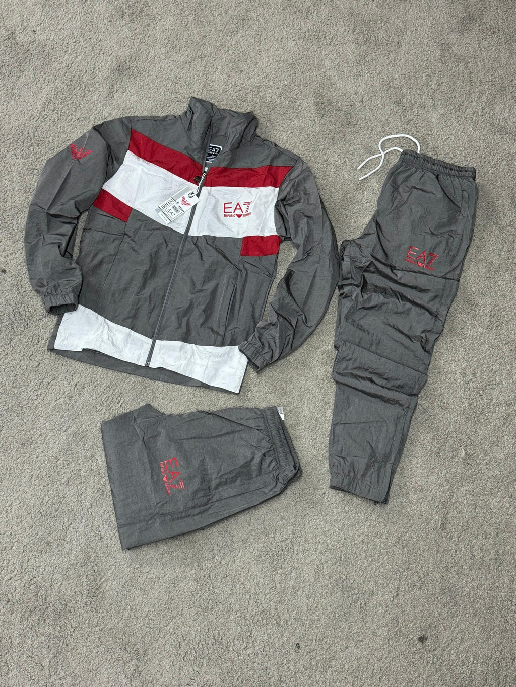 Chandal Armani (Rojo y gris oscuro) Max calidad