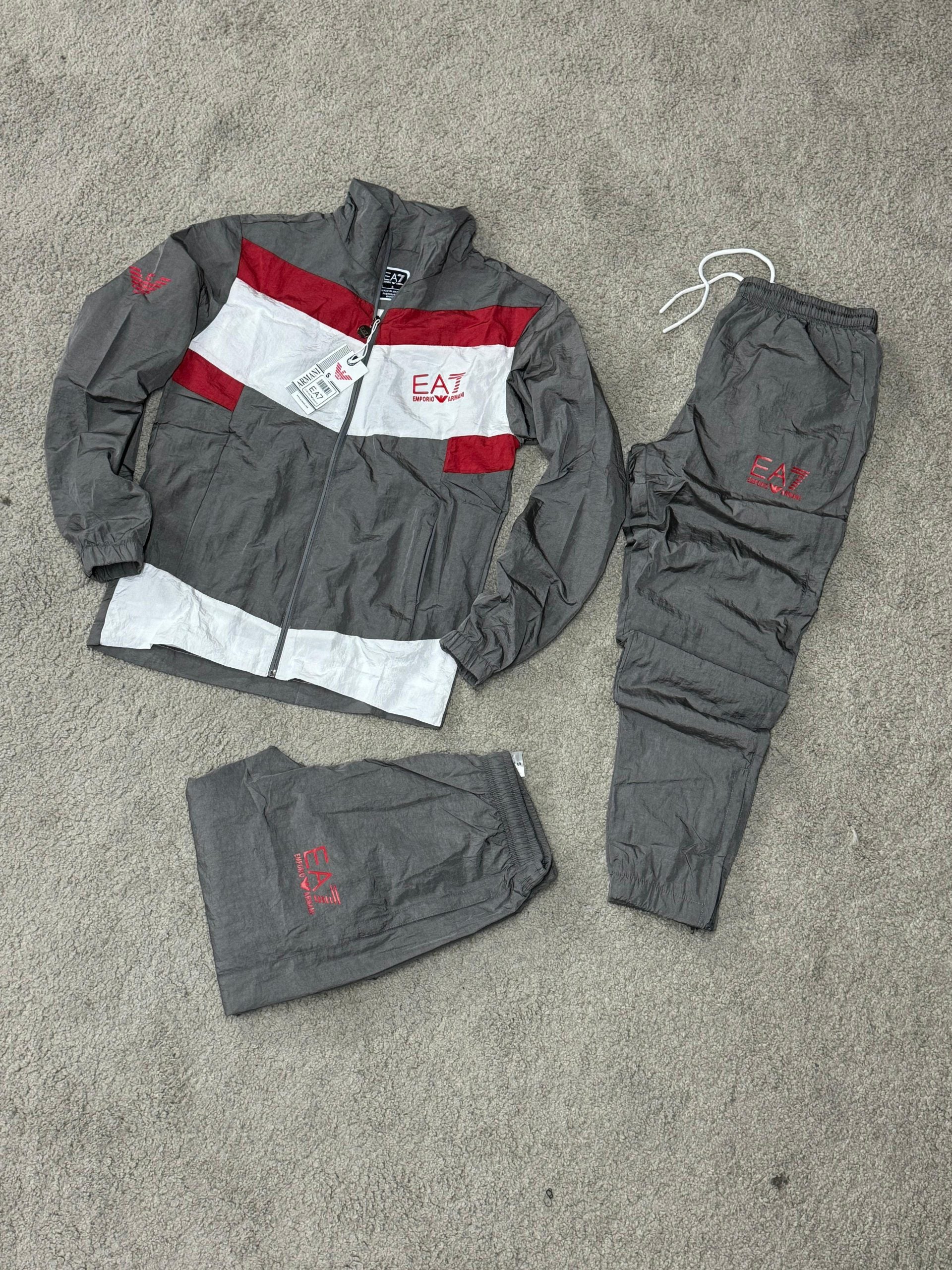 Chandal Armani (Rojo y gris oscuro) Max calidad