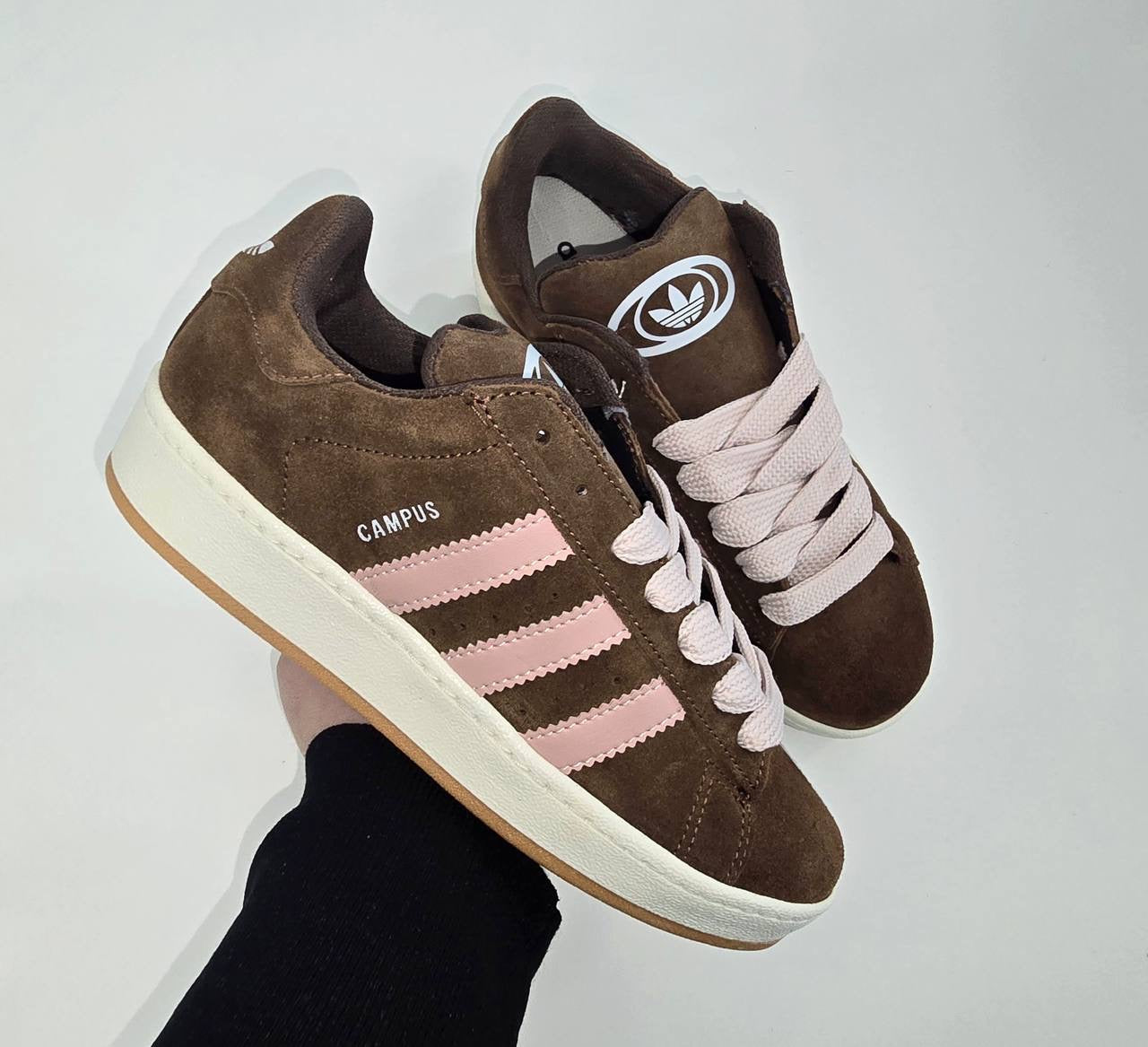 Adidas Campus logo rosa