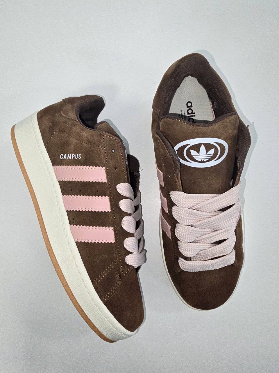 Adidas Campus logo rosa