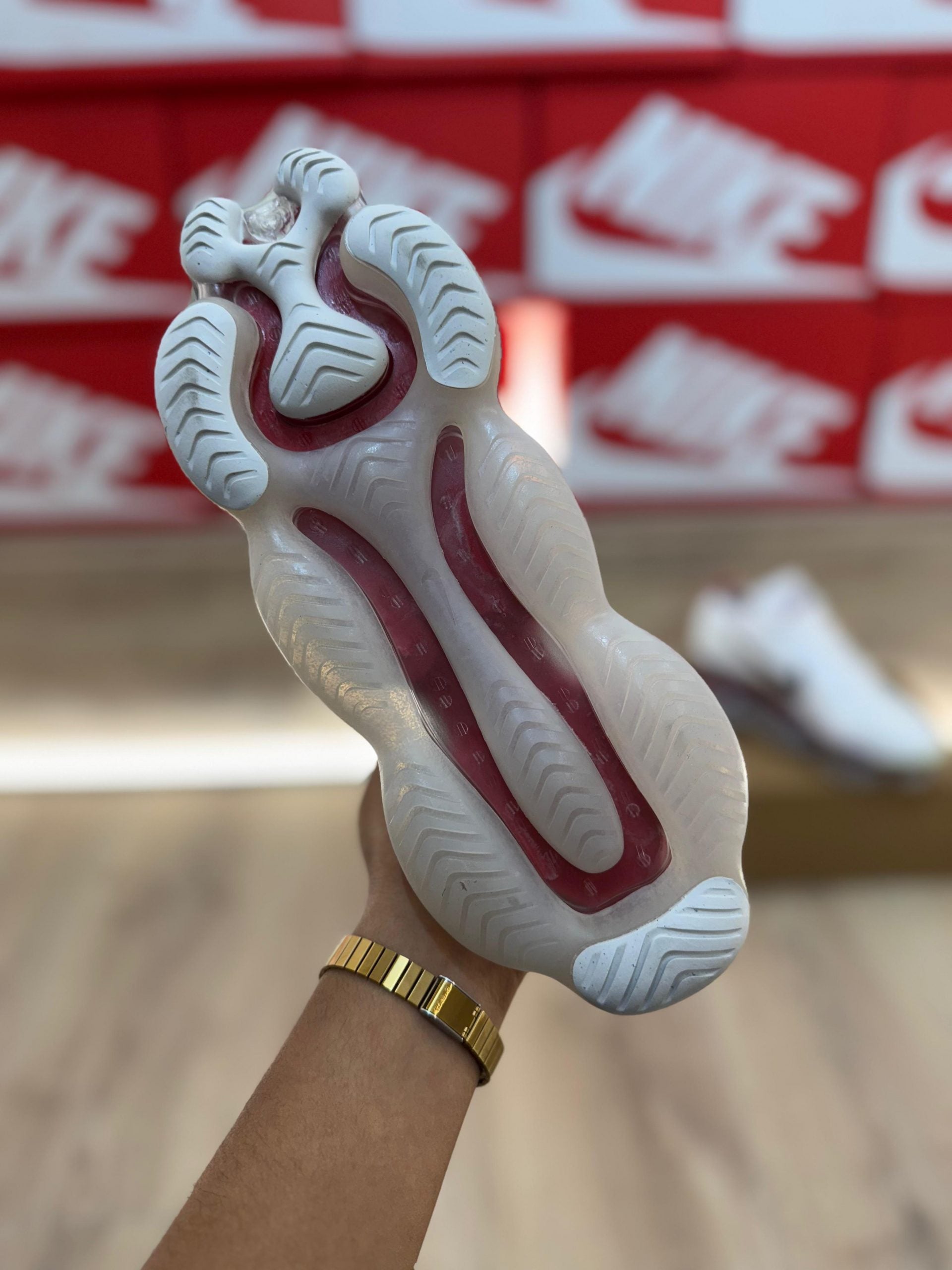 NIKE SCORPION