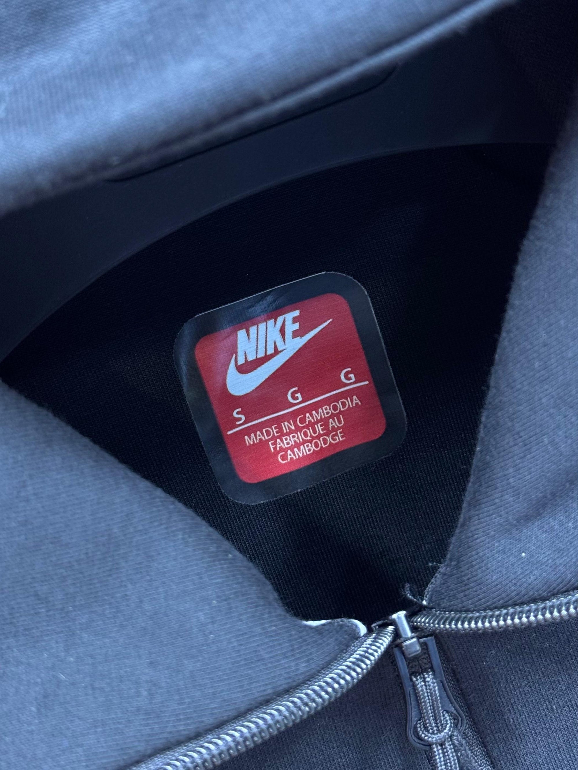 CHANDAL NIKE TECH